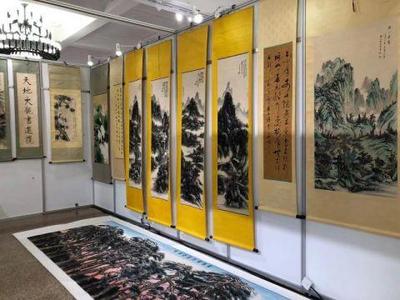 新工美集中亮相 計(jì)算機(jī)系統(tǒng)服務(wù)賦能全國(guó)工藝美術(shù)與創(chuàng)新設(shè)計(jì)博覽會(huì)